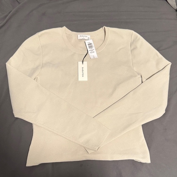 Aritzia Babaton Beige Sculpt Knit Crew Sweater - Picture 1 of 3